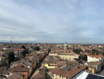 Una vista panoramica di Reggio dal grattacielo di via Emilia