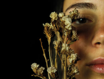 Fotografia Europea al Chierici, una mostra nei corridoi della scuola