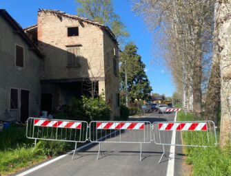 Casalgrande, via chiusa per rischio crollo