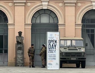 Parma. Esercito in stazione, esulta la Lega