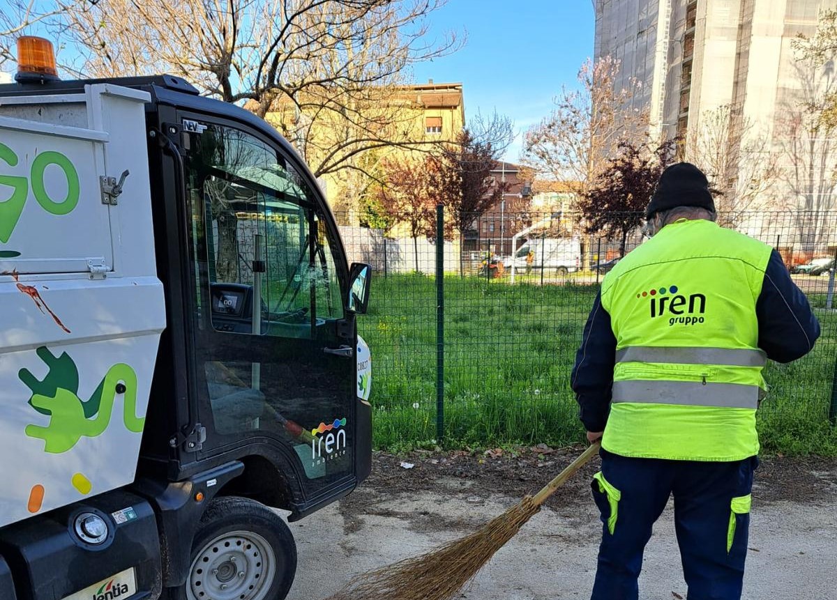 Il Gruppo Iren cerca Operatori Ecologici ed Autisti (Patente B e Patente C+CQC) Il Gruppo Iren cerca Operatori Ecologici ed Autisti (Patente B e Patente C+CQC)