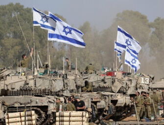 Nel giorno del compleanno di Khamenei, Israele attacca l’Iran