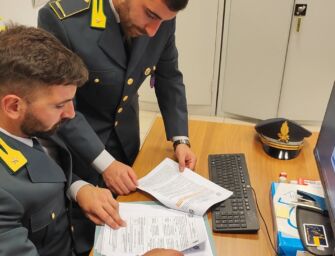 Truffa all’Iva con Airpods, Gdf sequestra 29,3 mln: a Reggio una sede delle società