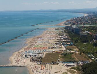 Bandiera blu per 9 spiagge della Romagna (ma la Liguria ne ha 34)