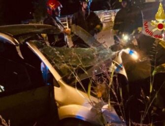 Correggio. Esce di strada e sbatte contro un viadotto, morto 58enne