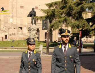 Compro oro abusivo: orologi per 700 mila euro