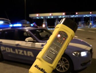 Reggio. Controlli della polizia stradale nel weekend, saltano 13 patenti