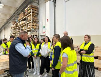 2.700 ragazzi in visita a 57 aziende reggiane