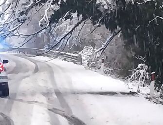 Maltempo: 25 cm neve in Appennino, allagamenti in pianura. Lavoro per i vigili del fuoco e scuole chiuse