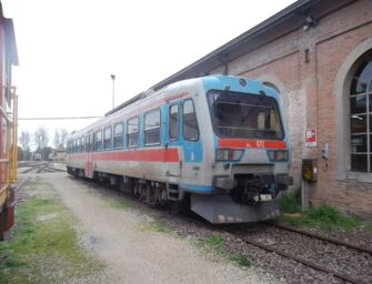 Incidente ferroviario: scontro tra vagoni a Villa Cella di Reggio, tre operai feriti