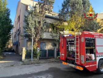 Modena. A fuoco una cucina: 4 salvati