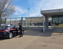 Rapinò sedicenne a Correggio, evade di nuovo dai domiciliari: arrestato per la terza volta
