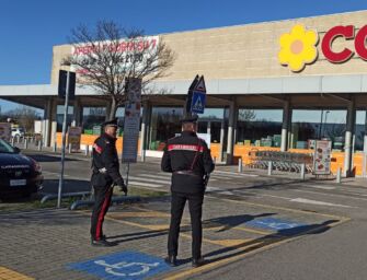 Sant’Ilario. Vede la cassaforte aperta e ruba 500 euro: denunciato addetto alla sicurezza di un supermercato
