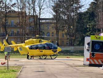 Casalgrande. Motociclista finisce in un fosso, è in gravi condizioni