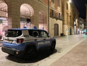 Reggio. Giovane accoltellato per strada: è in gravi condizioni