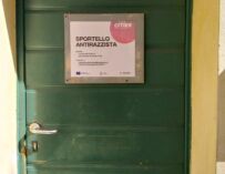 Reggio, anche il consiglio comunale vota per proseguire con lo sportello antirazzista