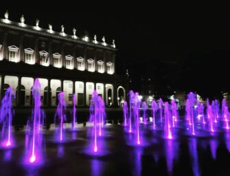 Lotta al papilloma virus, le fontane del teatro Valli di Reggio si illuminano di viola