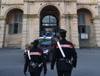 San Martino in Rio. Maltratta il padre: denuncia, divieto di avvicinamento e braccialetto elettronico