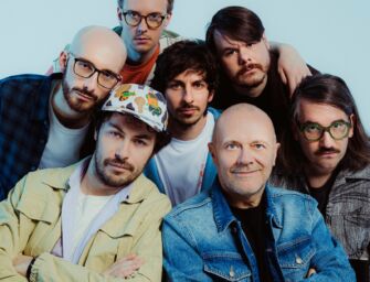 Pinguini Tattici Nucleari verso il bis alla Rcf Arena: “Si può vivere dei propri sogni”. E arriva un singolo con Max Pezzali