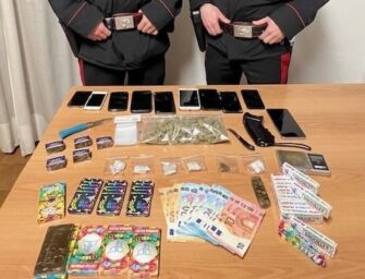 Quattro Castella. A casa oltre un chilo di hashish e marijuana: arrestato
