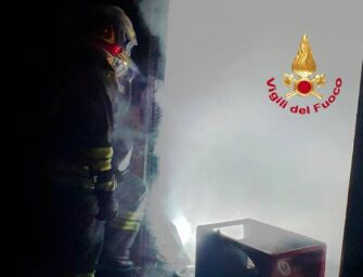 Incendio in appartamento a Carpineti, intossicata una donna di 68 anni