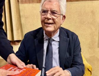 Reggio, pienone per Claudio Martelli: “Riformisti uniti unica via”