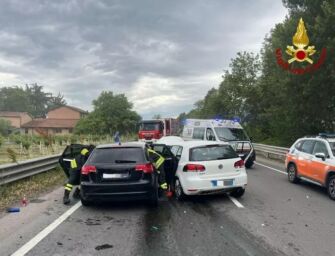 Auto contro un camion a Spilamberto, morto un carabiniere fuori servizio di 46 anni