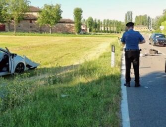 Scontro frontale tra due auto a Rio Saliceto, gravi i due conducenti