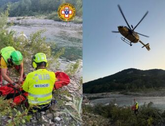 Cantoniera (Vetto): si frattura la gamba nel fiume Enza, recuperato con l’elisoccorso