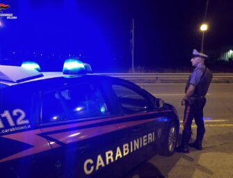 Dramma a Castelnuovo Rangone. Accoltella i genitori e la sorella di 15 anni, arrestato