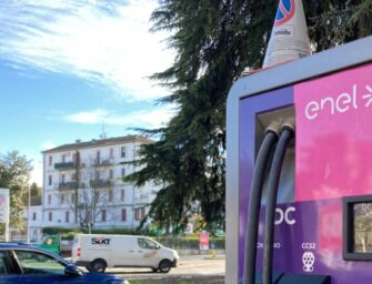 Oltre 10 blackout a Reggio in una settimana, i sindacati: “Lavoratori Enel allo stremo”