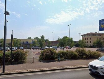 Reggio. Entra di notte all’Eurospin, mangia e beve tra gli scaffali: arrestato