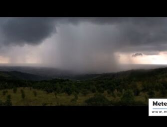 Nubifragio a Scandiano, il video time-lapse dalla webcam sulle colline reggiane