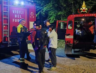 Tre minorenni bloccati di notte sul monte Ventasso per il forte vento: salvati dai vigili del fuoco