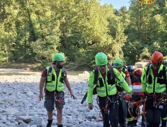 Cascata dei tuffi, donna si fa male nel torrente Enza: recuperata dal Soccorso alpino
