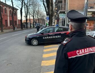 Reggio. Minore ferito con un coltello in zona stazione: denunciato un 32enne