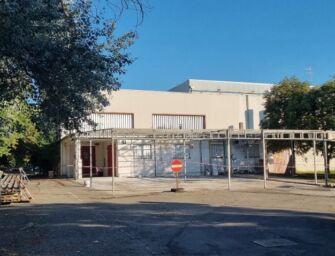 Bagnolo, smantellato il fabbricato della Festa del Pesce del Pd: era abusivo