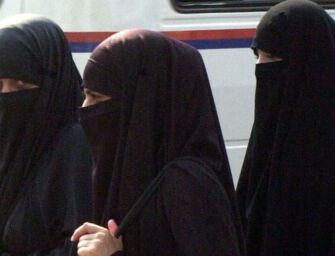 Reggio. Burqa e velo islamico, gli avvocati Tarquini, Migale e Marchesini: “Devono essere vietati e sanzionati”