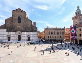 A Bologna pipe gratuite a chi fa uso di crack: il centrodestra porta il caso in Regione