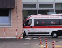 Incidente a Montecchio, auto investe monopattino: grave un ragazzo di 18 anni