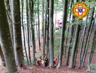 Fungaiola cade e si infortuna sul monte Molinatico: recuperata dal Soccorso alpino