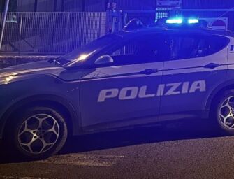 Reggio. Spacca un vetro ed entra in negozio alle 4 di notte per rubare: arrestato