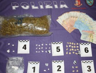 Reggio, blitz della polizia in zona stazione: crack, cocaina, eroina e coltelli