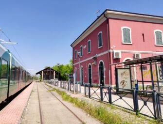 Linea ferroviaria Reggio-Ciano, uno studio per valutare il futuro del servizio