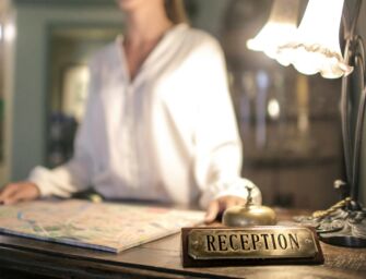 Rubiera. Si presenta in hotel con un coltello per reclamare un vecchio debito: denunciata