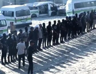 Striscia di Gaza, inizia la pace: Hamas consegna gli ostaggi alla Croce Rossa