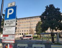 Reggio, in vigore da oggi il nuovo piano della sosta all’arcispedale Santa Maria Nuova