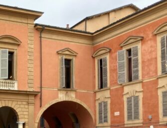 Reggio, per il 7 ottobre sparita dal municipio la bandiera della Palestina