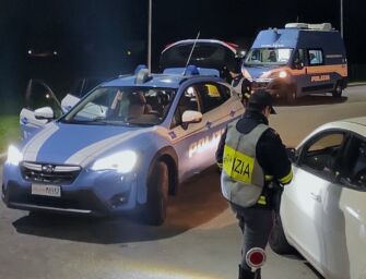 Sulle strade di Reggio guida in stato di ebbrezza e alta velocità: ritirate sei patenti