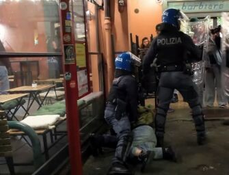 Disordini al corteo pro-Hamas a Bologna: arrestata attivista, quattro giornalisti feriti